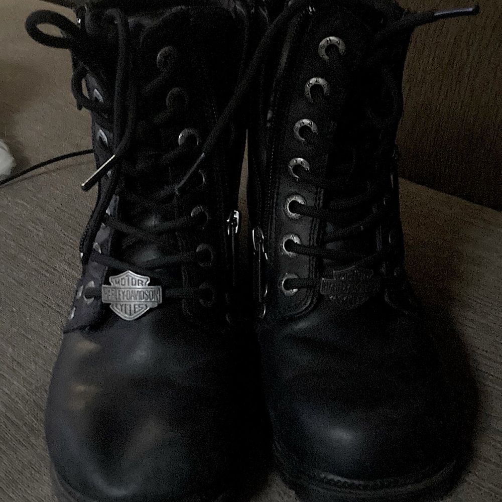 Harley Davidson boots <3